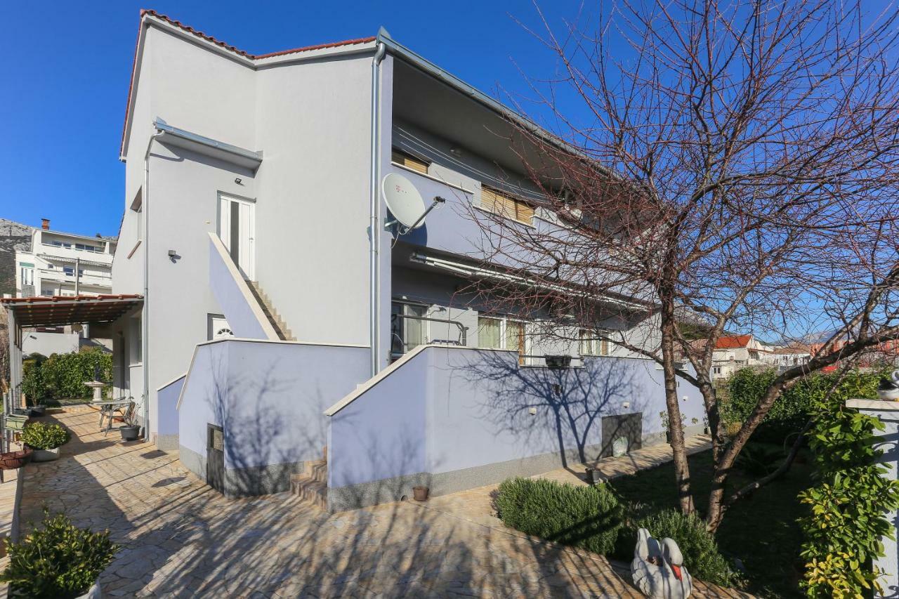 Lidija * Kastela